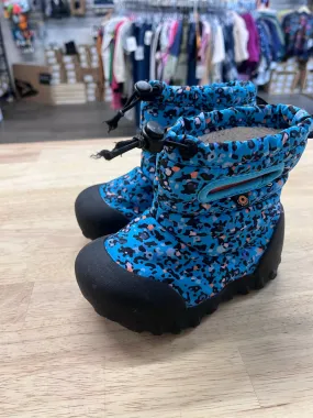 Bogs Winter Boots (Size 8)