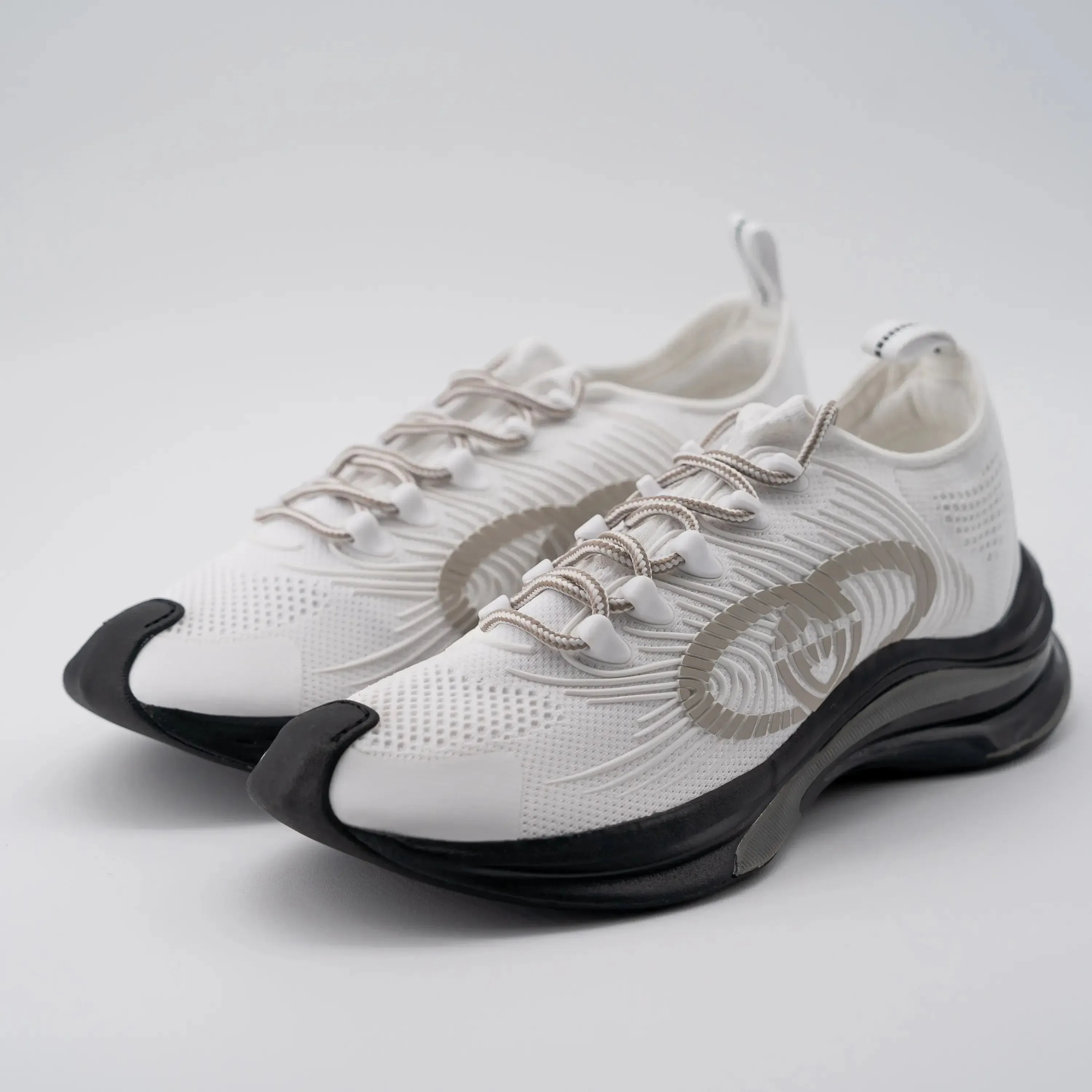 Gucci mens runner sneaker