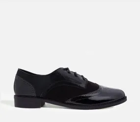 Lace-Up Brogue
