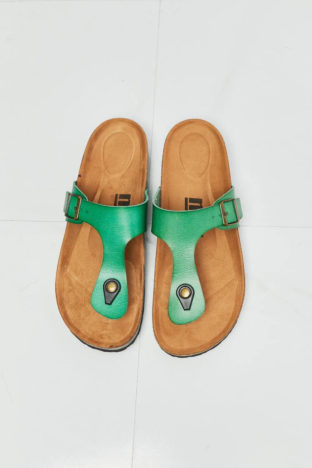 MMShoes T-Strap Flip-Flop Slide On Flat Cork Footbed Comfort Sandals in Green Drift Away