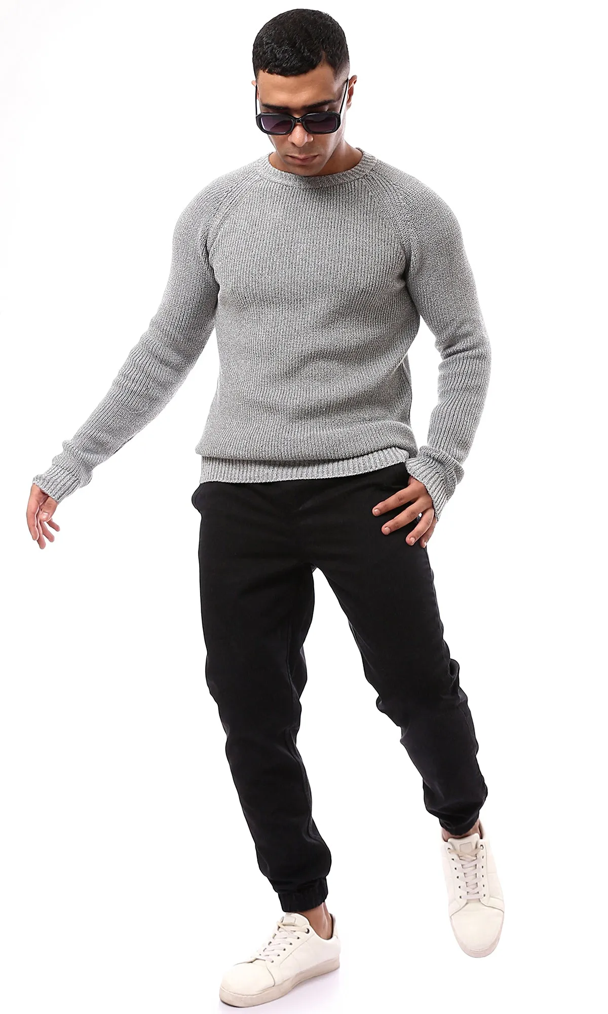 O161105 Black Solid Gabardine Casual Pants With Hem