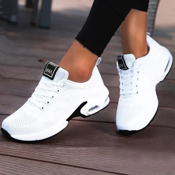Sannya | Sneakers