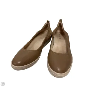 Shoes Flats By Vionic In Cream, Size: 7.5